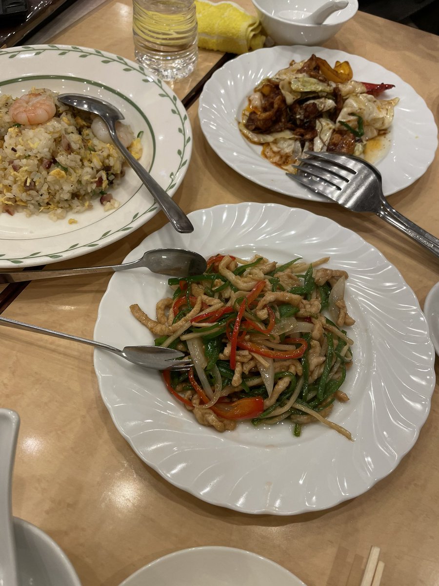 Dwaitie527's tweet photo. 吃顿中餐 https://t.co/cufEOrB1bU
