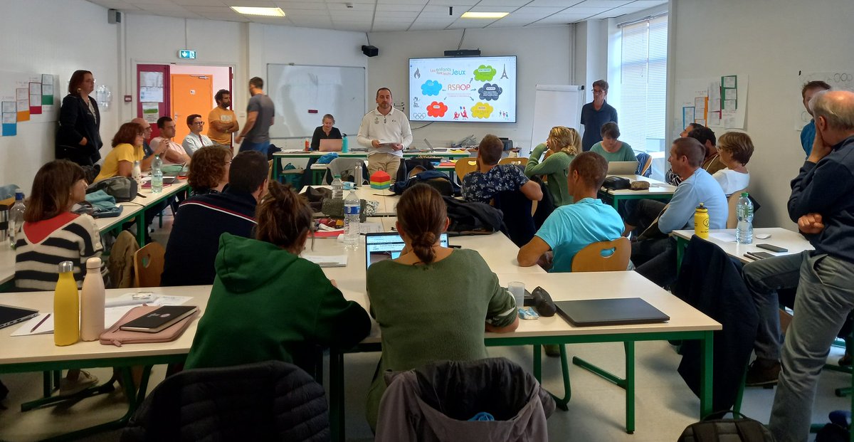 Stage @USEP  Les enfants font leurs jeux au CREPS de Boivre . Participation du @CDOS79 sur l atelier #RSA OP. Merci au @CRUSEPNA. @DSDEN_79 <a href="/v_guggiari/">Guggiari Véronique</a> <a href="/usep_79/">USEP 79</a>