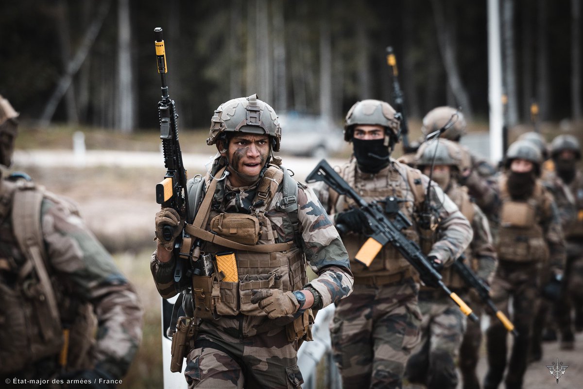 Armée française - Opérations militaires tweet media