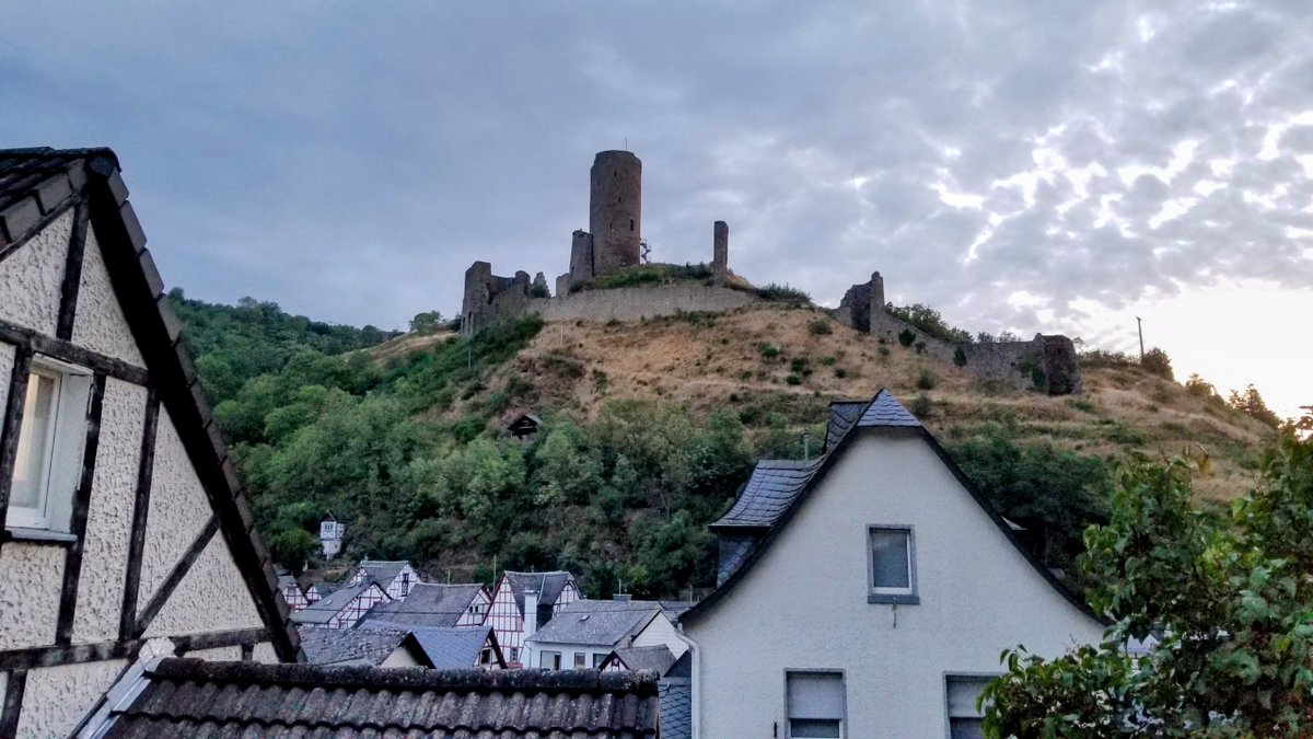 HalloEifel's tweet photo. Impressionen aus der Eifel

#eifel #wald #urlaub #ferien #freizeit #wandern #laufen #erholung #entspannung #guteluft #unterkunft #pension #schnee #hotel 
https://t.co/qoVGymb2q2 https://t.co/tP0NXcYPdn