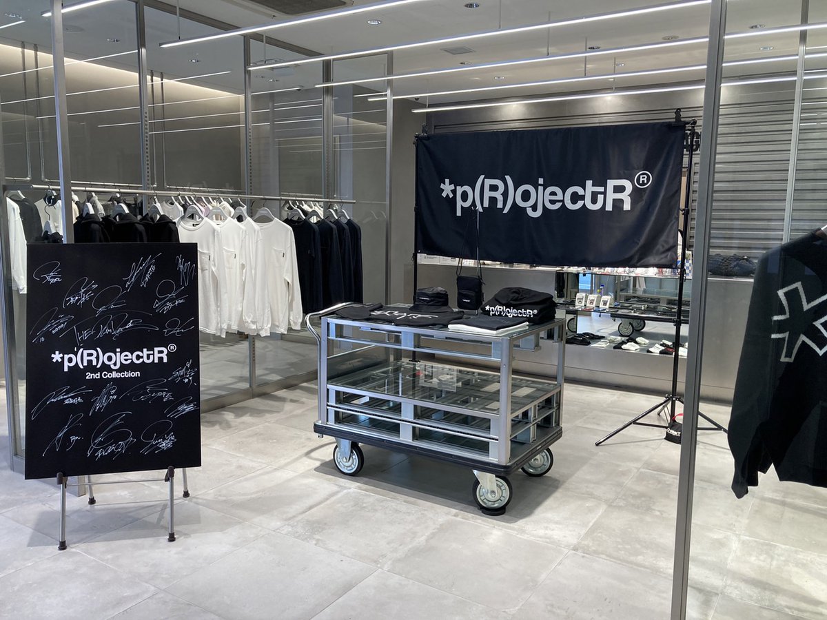 vertical_garage's tweet photo. *p(R)ojectR® 2nd Collection POP‐UP in VERTICAL GARAGE NAKAMEGURO
10.19(THU)-10.22(SUN)
OPEN:12:00-19:00
POP UP最終日!!😍👊
只今の時間はフリー入場となっております❤️
【ONLINE STORE】
https://t.co/uOyP9zd2sS
#THERAMPAGE
#ProjectResUp https://t.co/5sQEQQK82C