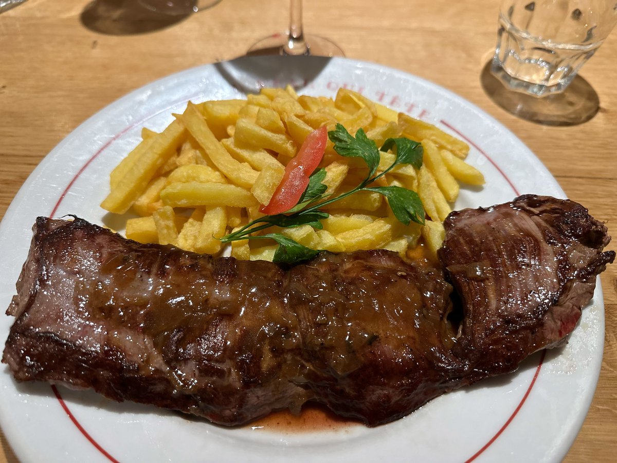 tripierdefrance's tweet photo. Au restaurant, la pièce du boucher fait aussi la part belle aux @LesProTripiers avec la #hampe et #onglet 😋 #OsezCuisinerRaisonné #BrigadeDesTripes bon week-end à tous https://t.co/45knrOFtpE