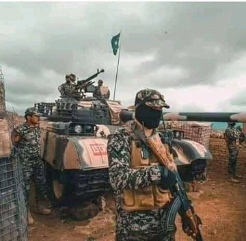 سیاست کیجیے سیاسی اختلافات رکھئیے مگر سیاست کی آڑ میں پاک فوج، پاک فوج کے جوانوں، سیکیورٹی اداروں اور گمنام ہیروز کے خلاف بکواس نہ کیجیے گا.
#PakistanArmyZindabad 
#PakArmy