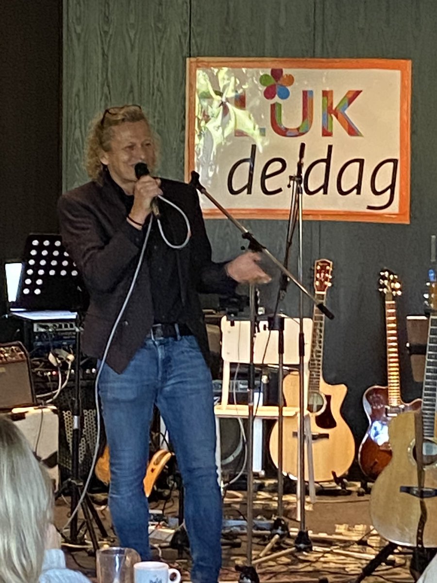 Pluk de dag Sneek mede mogelijk gemaakt door <a href="/Stg_Roparun/">Stichting Roparun</a> en <a href="/pluk_dag/">Stichting Pluk de Dag</a>