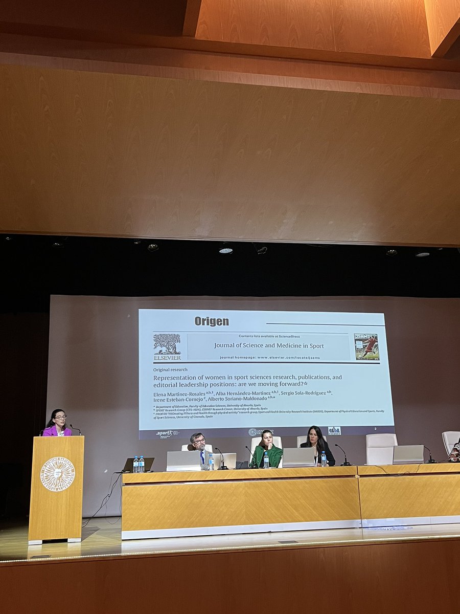 andresbaena96's tweet photo. Magníficas ponencias en el VIII SIMPOSIO #EXERNET por parte de l@s compañer@s del @SPORTResearchG1 👏🏻

🔝 @elemarles @HerzAlba @javi_salud https://t.co/3vJ3b6c6d8