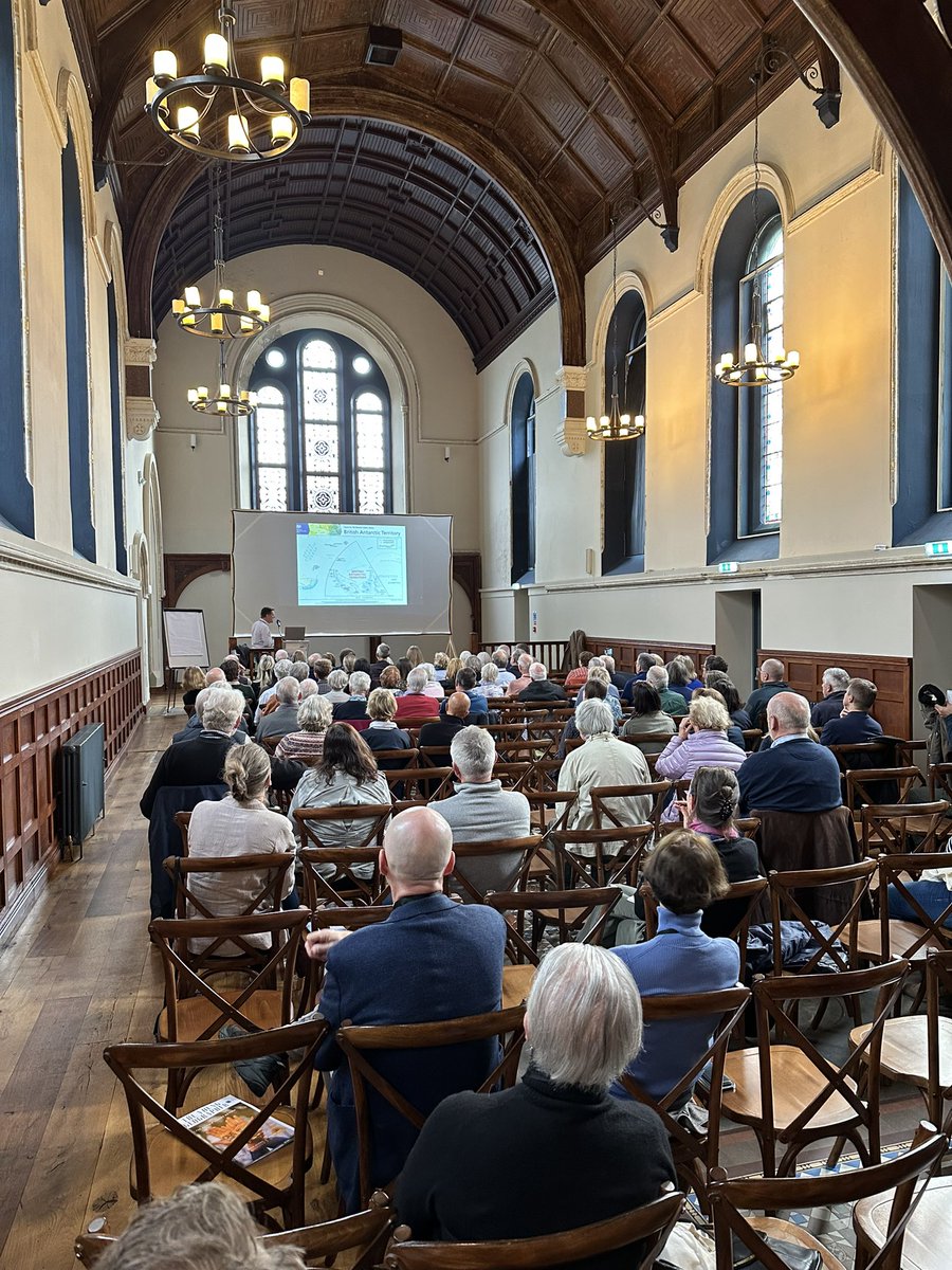 shackskool's tweet image. Doug Cochrane, Antarctic pilot &amp;amp; glaciologist, kicks off day 2 of the Shackleton Autumn School #SAS23