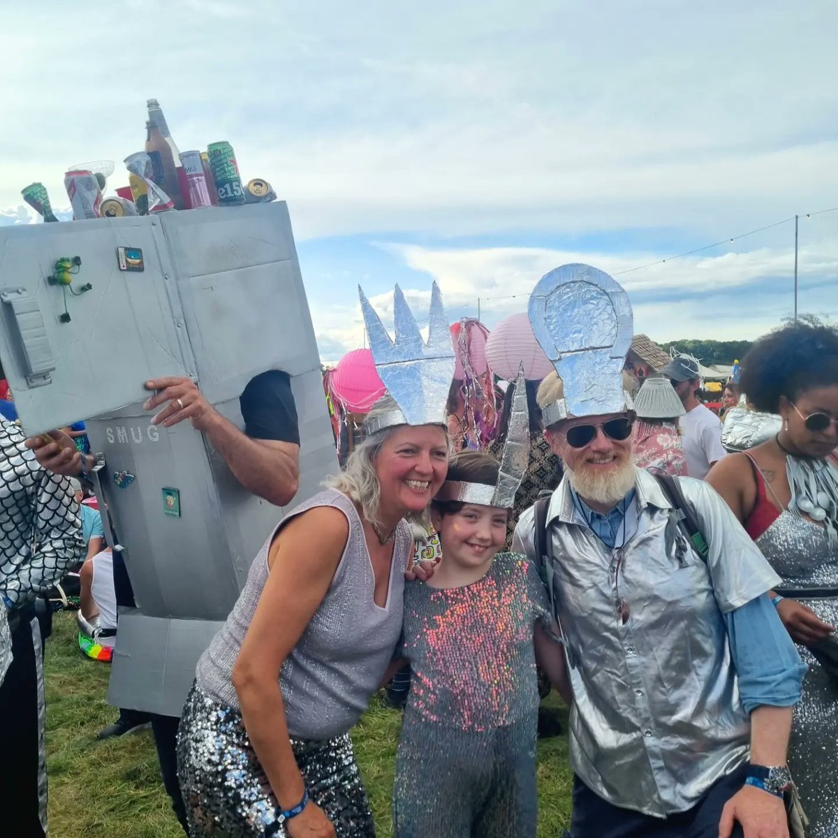 Are you ready?
Tickets for the best family festival in the world go on sale 1st November. Can you guess what it is? Find out in our latest feature on the website 🤫 Just don't tell everyone!
#familyfestival festivalkidz.com/reviews/10-rea…