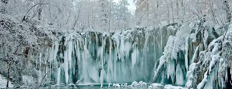 Discover Croatia's Winter Magic
Slunj is on the World Tourism Organization's list of the top 54 tourist villages in the world. 
Nestled by the Slunjčica and Korana rivers, Slunj drives rural growth through tourism, safeguarding its rich heritage.

absolute-croatia.com/croatia/travel…