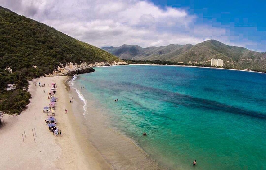 GianlucaCoccon1's tweet photo. Hermosa panorámica 
CATICA al fondo Bahía de Cata …Edo Aragua VENEZUELA 🇻🇪🇻🇪🇻🇪🇻🇪🇻🇪🇻🇪🇻🇪🇻🇪🇻🇪🇻🇪🇻🇪🇻🇪🇻🇪🇻🇪🇻🇪🇻🇪
📸 @biots_bioturismo https://t.co/JqS9bz23sz