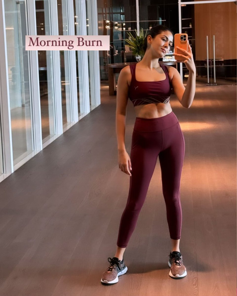 BollywoodlifeHi's tweet image. #weekend #workoutmode में दीखीं #ShahidKapoor की #wife #mirakapoor , #share की #postworkout #pic

#fıtnessfreak #fitnessaddict #workoutmotivation #workoutoftheday