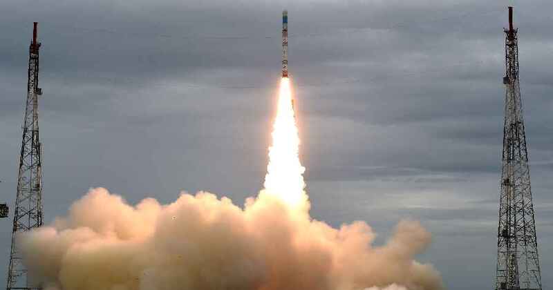ANIMESTORIES6's tweet photo. isro indian space research organisation
successfully launched 
Mission Gaganyaan:
TV-D1 Test Flight
 Test Vehicle Flight TV-D1 from Sriharikota 
The test flight 
from 0730 Hrs. IST
on October 21, 2023
#ISRO
#Gaganyaan
#GaganyaanMission
#TVD1 https://t.co/GEOpMNlZHZ