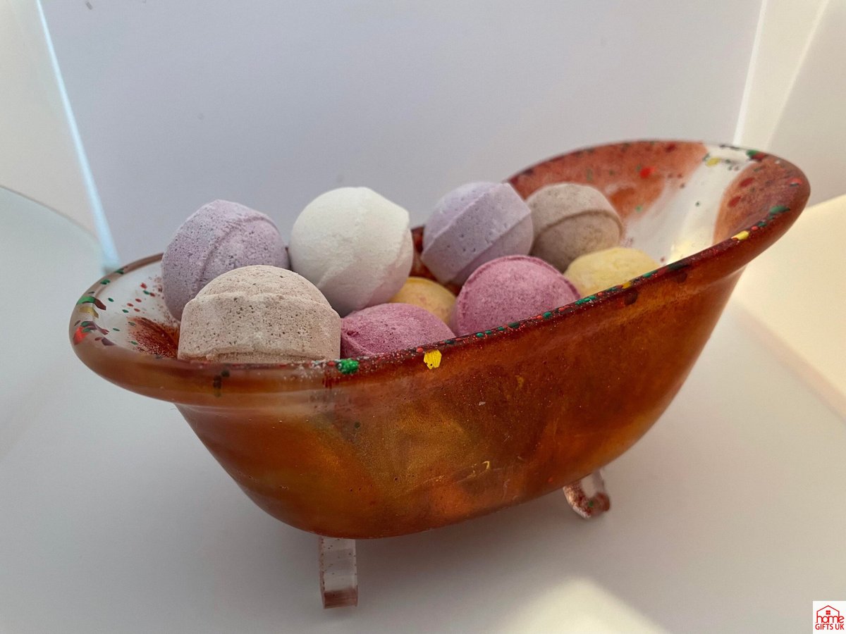Our handmade baths are a unique gift and comes with a free bar of soap!
Come and see us at our market stalls 
homegiftsuk.com/product/handma…