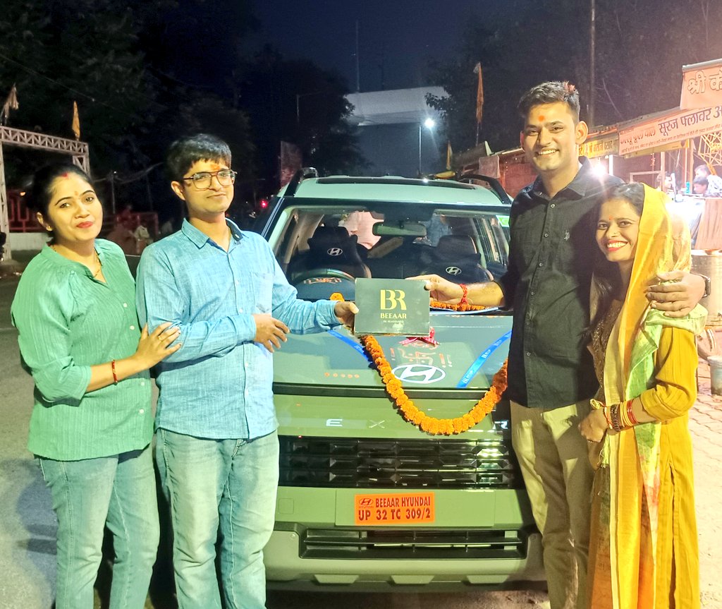 azad860111's tweet image. ईश्वर के आशीर्वाद और अपनों के प्यार स्नेह आशीर्वाद से मेरी पहली कार #Exter