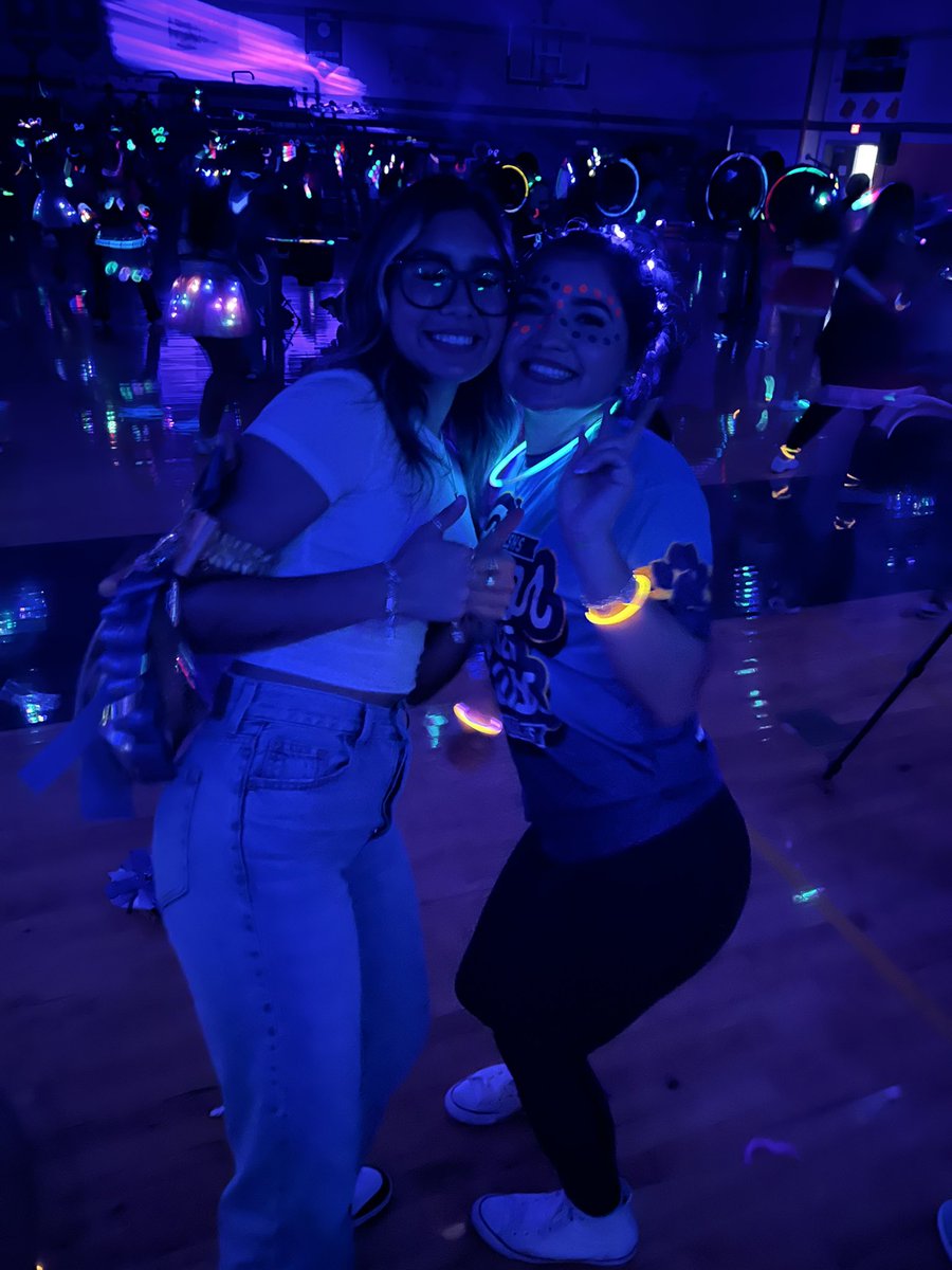 cshs_25's tweet photo. BLACK OUT PEP RALLY!! https://t.co/Z1HlDykFD7