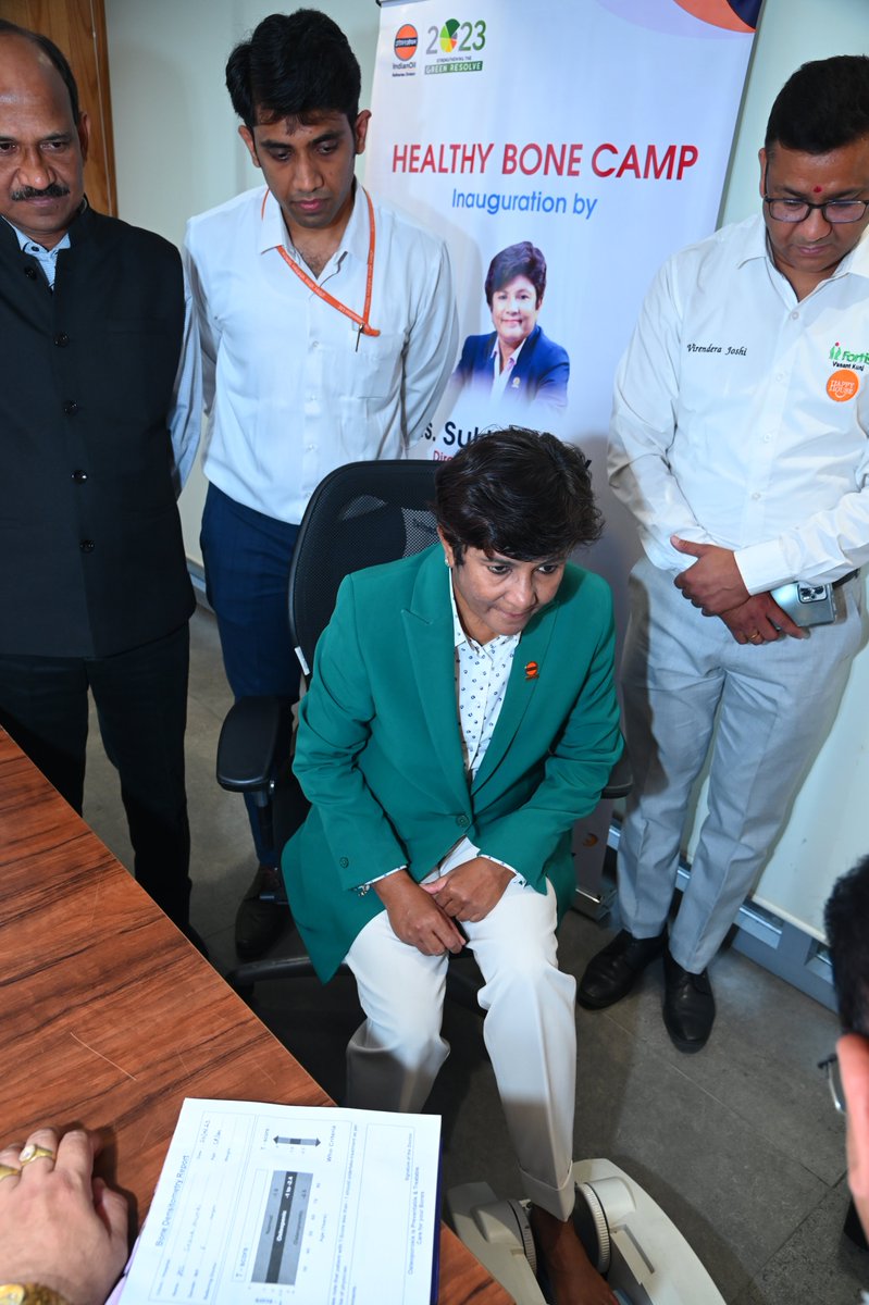 IOCRHQ's tweet photo. Ms Sukla Mistry,@DirR_iocl inaugurated a 'Healthy Bone Camp' at @IndianOilCl Refineries Division HQs on World Osteoporosis Day and urged everyone to #BuildBetterBones and take charge of their well-being. #WorldOsteoporosisDay2023 #BoneHealthMatters https://t.co/aqZU8UTdfw
