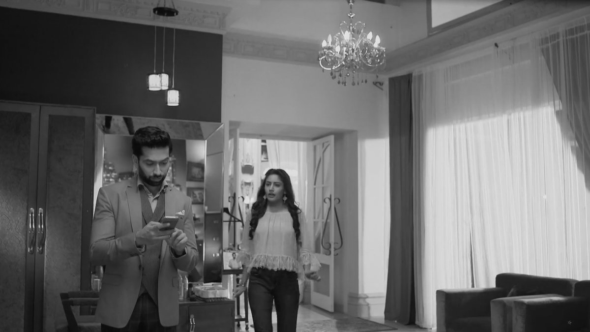 yvainestardust's tweet photo. "How do you always get to know that it's me?"
"Because I could feel you"

#Shivika https://t.co/eCpgzMlGeh