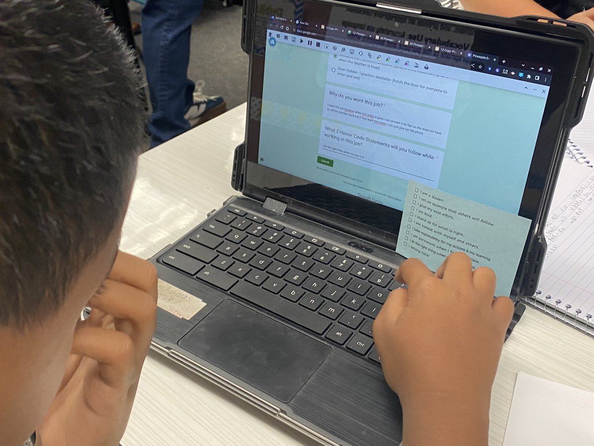 A huge thank you to Dr. Gomez and the Riverside County Office of Education along with Superintendent Mr. McCormick for supporting financial literacy in Mrs. Jones’s 4th grade class! Students are utilizing financial literacy as their classroom economy system! <a href="/RCOE/">RivCo Office of Education</a> @ValVerdeSupt