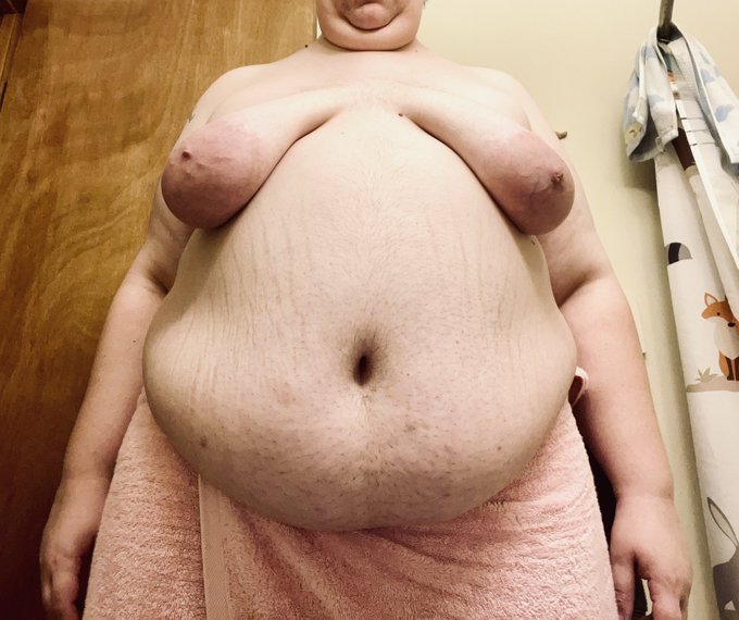 Finally tipped the 360lb mark!   #fat #gainer #feedee #hucow #feederism #weightgain #huge #moobs #moobdood<a href="/tag/fat"class="tags">#fat</a><a href="/tag/gainer"class="tags">#gainer</a><a href="/tag/huge"class="tags"><span>#huge</span></a><a href="/tag/feedee"class="tags"><span>#feedee</span></a><a href="/tag/feederism"class="tags"><span>#feederism</span></a><a href="/tag/weightgain"class="tags"><span>#weightgain</span></a><a href="/tag/moobs"class="tags"><span>#moobs</span></a><a href="/tag/hucow"class="tags"><span>#hucow</span></a>