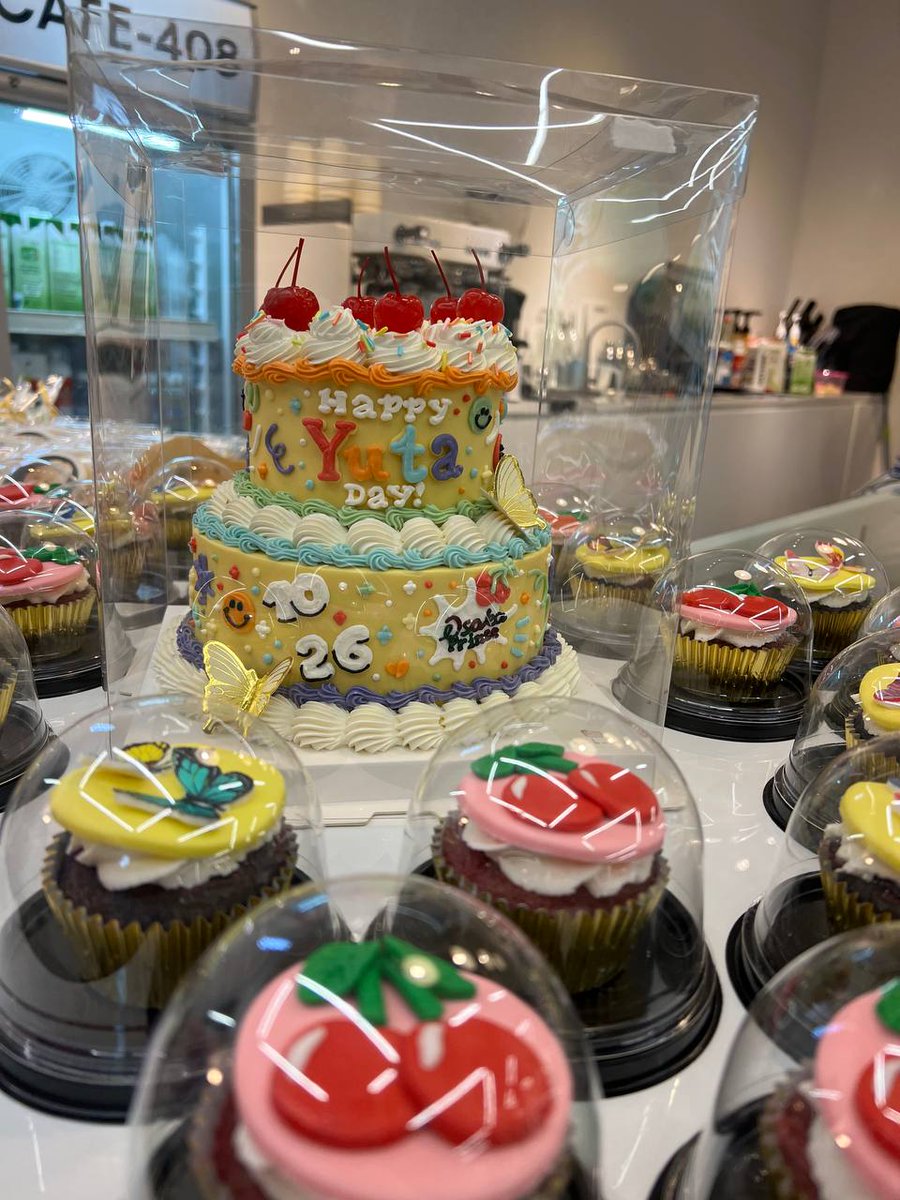 yuta1026day's tweet photo. We're almost ready!! Just proceed to the cafe and we'll be opening the registration in a few! #ColorsOfYu https://t.co/9IiQqzVpNg