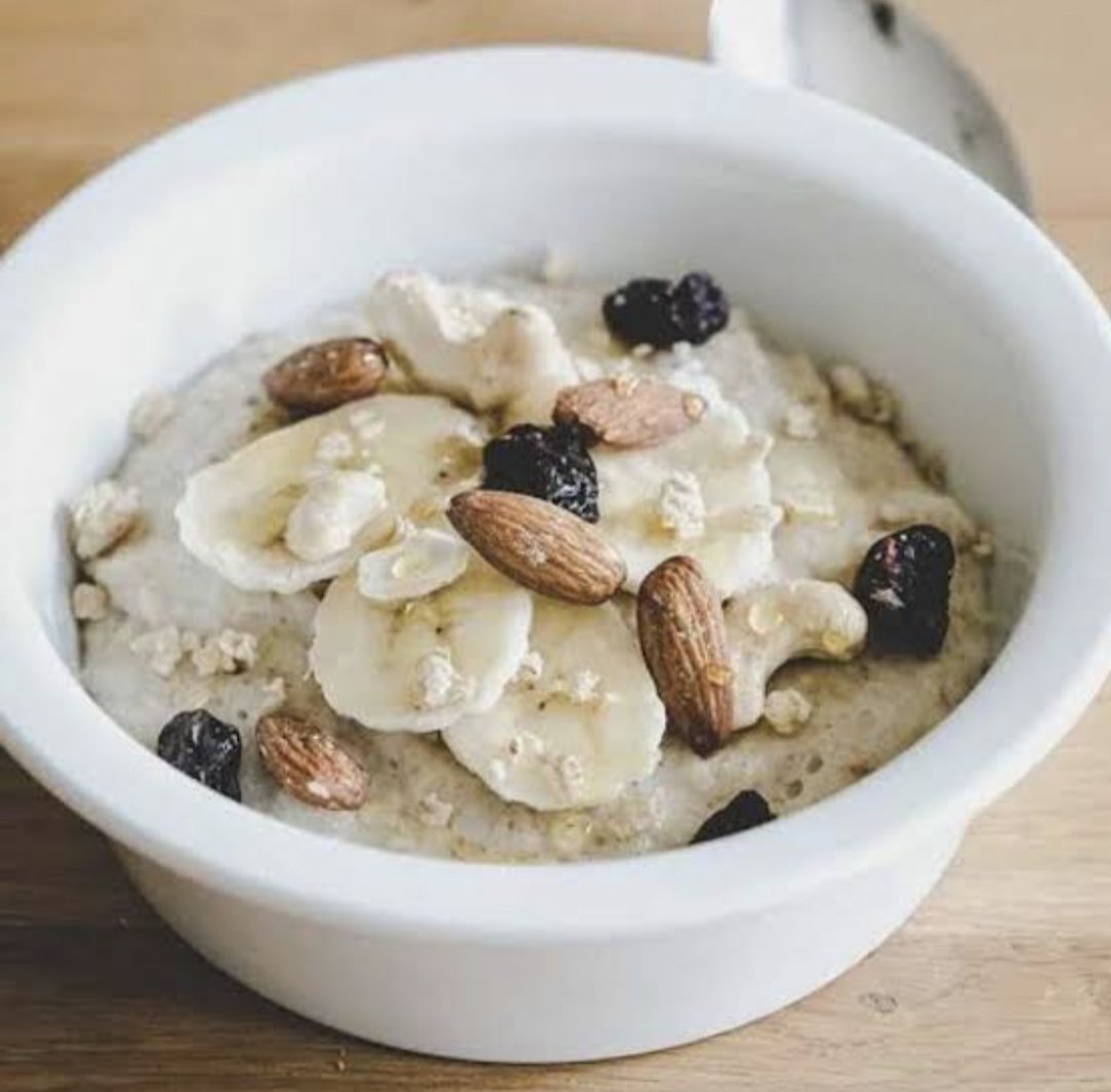 StalinforINDIA's tweet photo. #Simple_Breakfast
Oats with Milk and Dry Fruits
15 min
Healty breakfast bowl to energise the start to your day.
Ingredients
0.112 serving Oats
150 ml Milk
1/2 medium Bananas
20 Raisins (Seedless)
2 Almonds https://t.co/HAFK681G9Y
