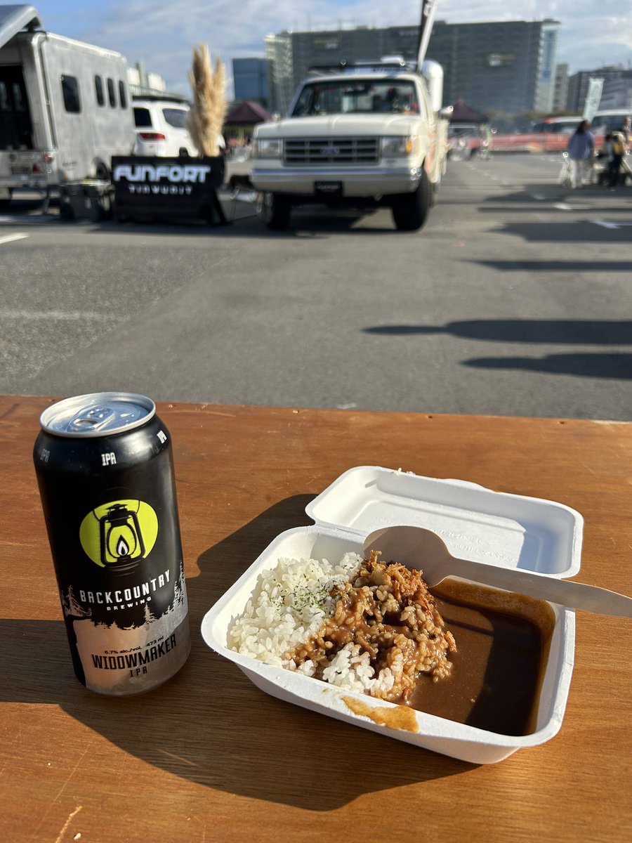 ri_ri_ri_camp's tweet image. 三杯目&amp;amp;カレーで遅めの昼飯
#outdoormarket