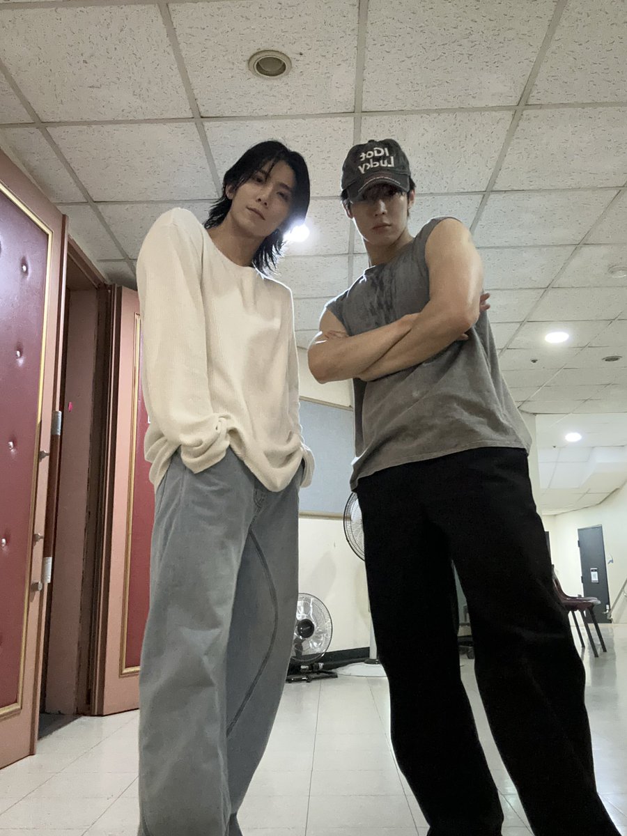 내 여친이랑
#SF9 #DAWON #HWIYOUNG