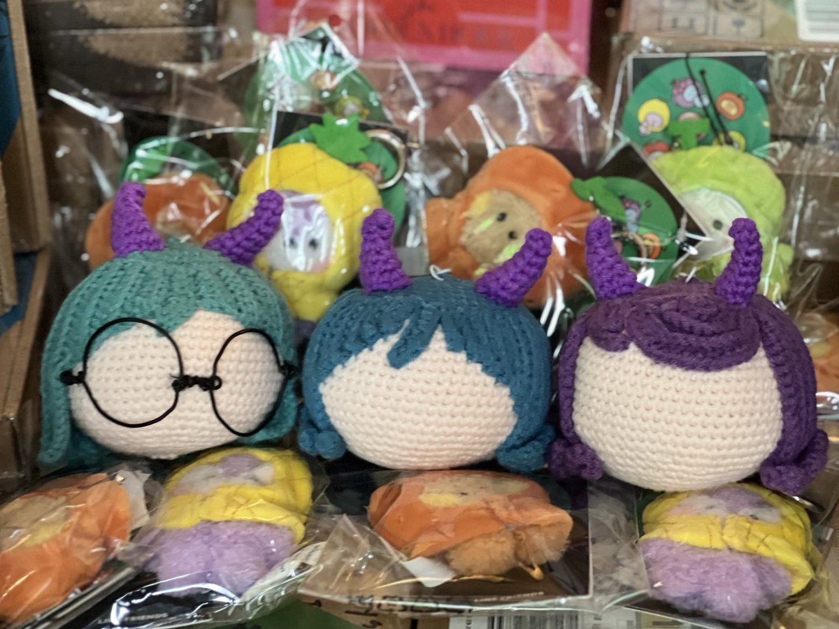 dimunyunnies's tweet photo. Dimunyunnies Face Reveal! 😈🤭

Thank you to our friends from @WeaversShop  for our customized logo keyrings! 🥰😘 https://t.co/lOG4THPAfR