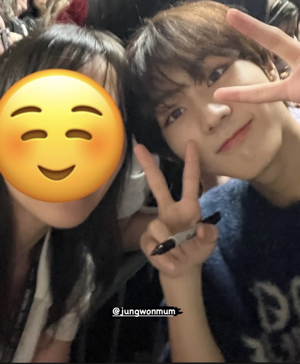 engenemum's tweet photo. So excited and thankful I got to tell Enha I love them and also took photos with multiple members🥹🧡 @ENHYPEN_members 

#enhypen_in_newark #FATE_IN_NEWARK  #FATE_IN_US #ENHYPEN_JUNGWON #ENHYPEN_HEESEUNG #ENHYPEN_SUNGHOON 
#JUNGWON #heeseung #sunghoon 
#ENGENE https://t.co/ONRktMQWyG