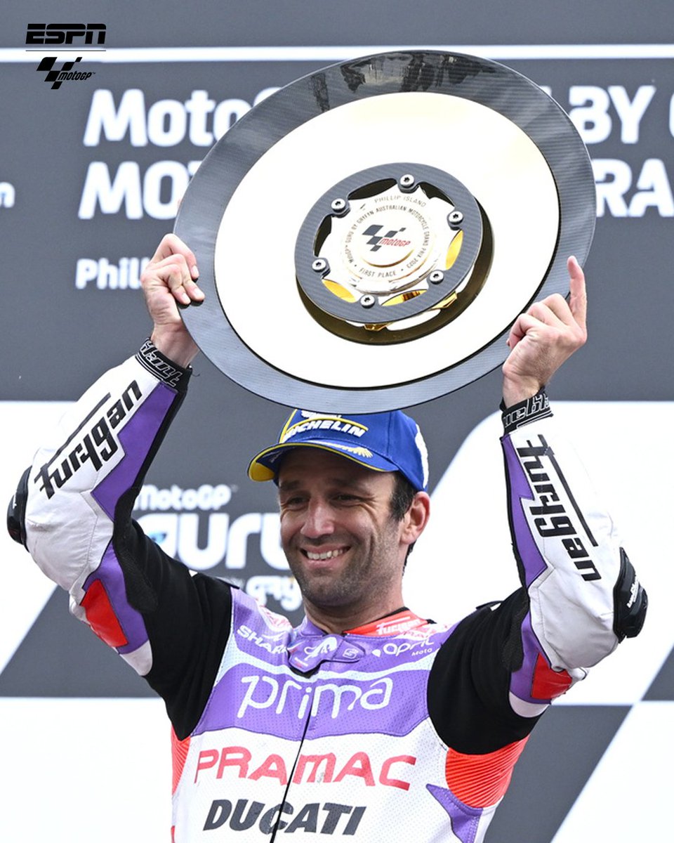 MotoGP_ESPN's tweet photo. No estoy llorando, se me metió la victoria de Johann #Zarco en el ojo. 🥺

#ESPNenStarPlus #AustralianGP https://t.co/mIpbRJlsSs