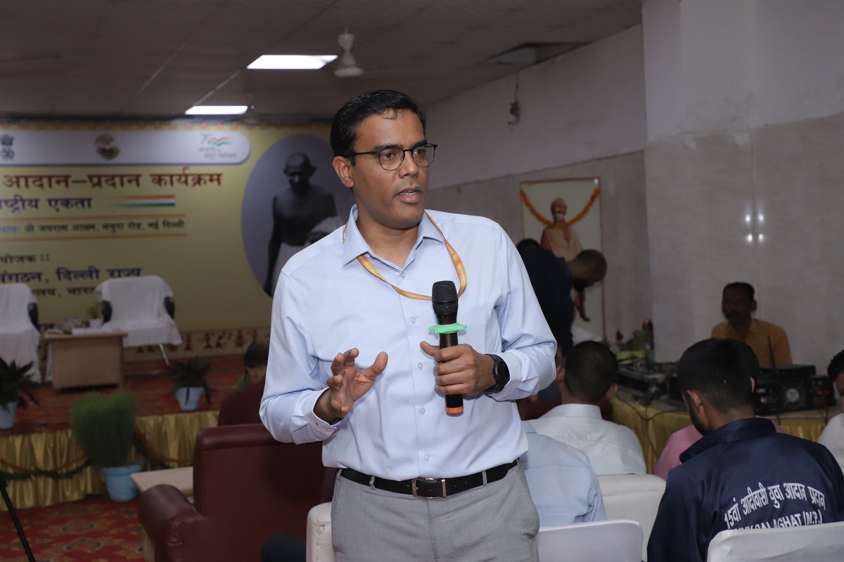 MYBEastDelhi's tweet photo. Under #TYEP organized by #NYKS at Jairam Ashram, New Delhi b/w 15-21st Oct, Tribal youth had an interactive/ feedback session with Sh. Nishant Mishra, Dy. Secretary, Home Affairs.
@ianuragthakur @NisithPramanik @GautamGambhir
@YASMinistry @Nyksindia @dmeastdelhi @PIBHomeAffairs https://t.co/vVPnRrer7r