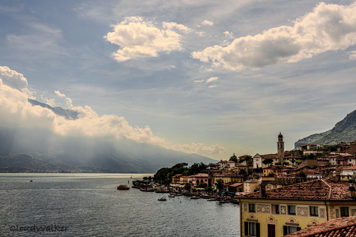 GM 🤗 have a nice day ☀️ View in Limone Sul Garda 🍋 #landscape #naturephotography #LimoneSulGarda #LakeGarda #Italy #SonyAlpha 🍋🍋🍋