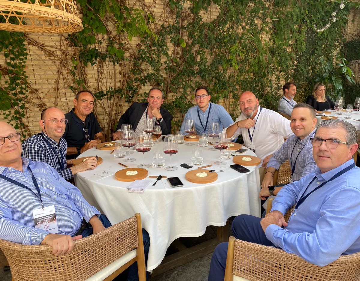 El pasado miércoles día 18, tuve el privilegio de ser partícipe del Roadshow de IBM en colaboración con Estrella Michelin y TD SYNNEX. Una jornada centrada en las últimas novedades tecnológicas e innovaciones de IBM.

#IBM #InteligenciaArtificial #Watsonx #fcoperezgil #ia