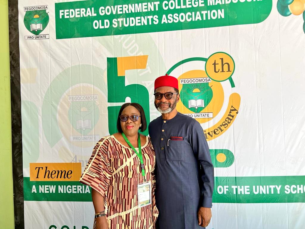 FrankNwekeII's tweet photo. Fellow ancestors from the class of '83.
Henry Okolie-Aboh, oil magnate; Rear Admiral Aliyu Boman, and Dr Magdalene Olor, Permanent Secretary, Federal Ministry of Transportation.
#FEGOCOMOSA #FGCMAt50 #UnitySchools https://t.co/GMRg6MxWqj