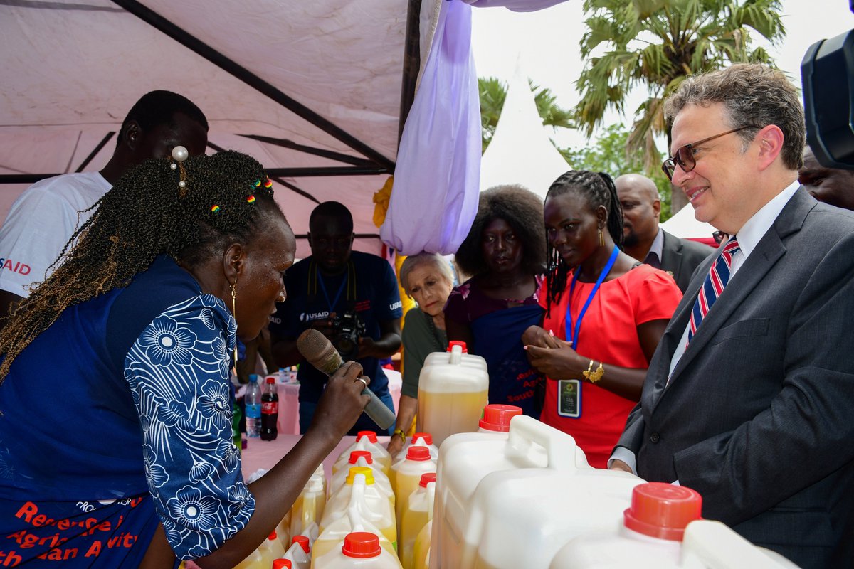 rassactivity's tweet photo. 🌍US Ambassador Michael J. Adler engaged with USAID-supported honey &amp; shea producers in Rumbek. RASS Activity is unlocking value chain potential &amp; creating market-driven economic ecosystems for inclusive development in South Sudan. #ValueChains #EconomicDevelopment #Agriculture https://t.co/QiA7Sc2S7Q