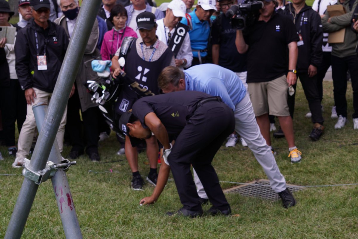 golfnetwork_jp's tweet photo. 17番セカンドショットがグリーンオーバーしてしまい、3打目もよらずでピンチでしたが、なんとかボギーで納めました。あと1ホール👊
#GOSATOSHI
#小平智
#ZOZOCHAMPIONSHIP #ゾゾチャン #PGAツアー #ゴルフ #ゴルフネットワーク https://t.co/zXqEcLMxCk