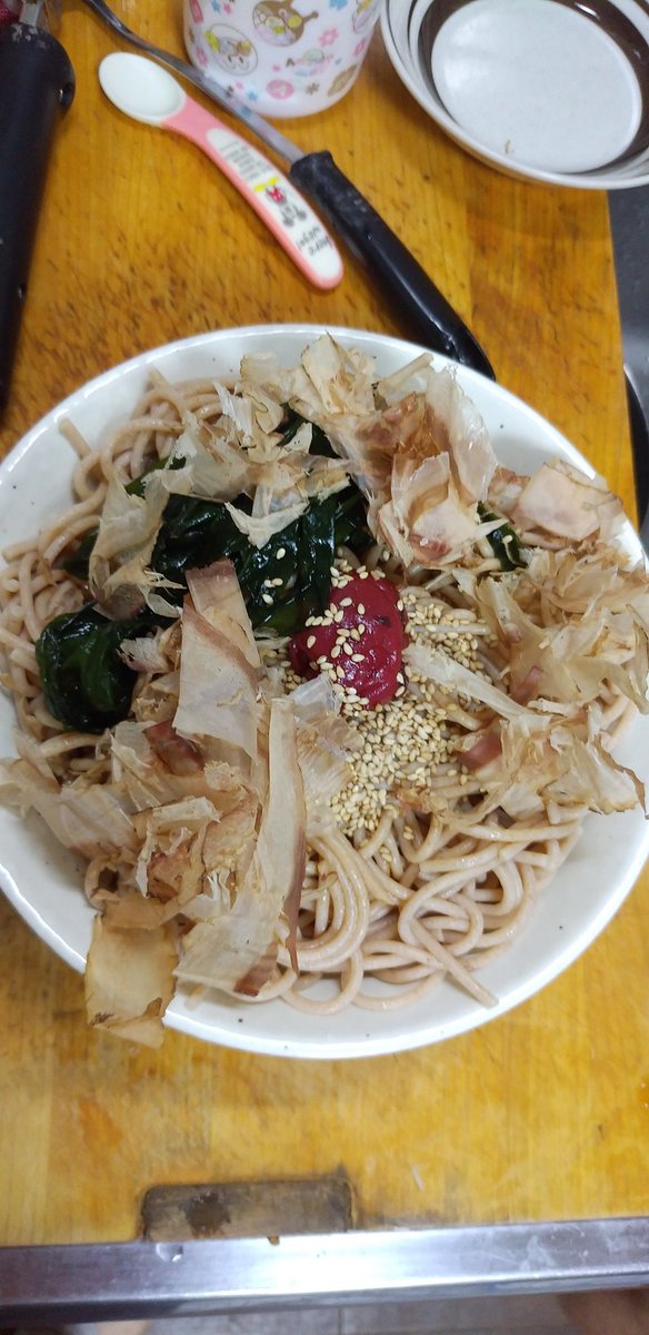 clover43204026's tweet photo. 10/18 63.9㎏　10/19 64.1㎏
200g増量

朝　麻婆豆腐卵入り

昼　オートミール雑炊

夜　鰹節とごまと梅干しのぶっかけパスタ、野菜ジュース

#産後ダイエット https://t.co/wyODkVK5Bb