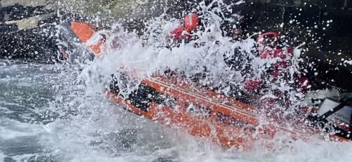 adeymayhew_'s tweet photo. Well done @yorkrescueboat  a member of @surflifesaving  #SAR team have done 769 intervention , 300 call outs  by FRS or Police  and a total of actual lives saved 35 since May 2015 👏👏👏👏👏👏 amazing work to protect #york https://t.co/CqDmcdlWCL