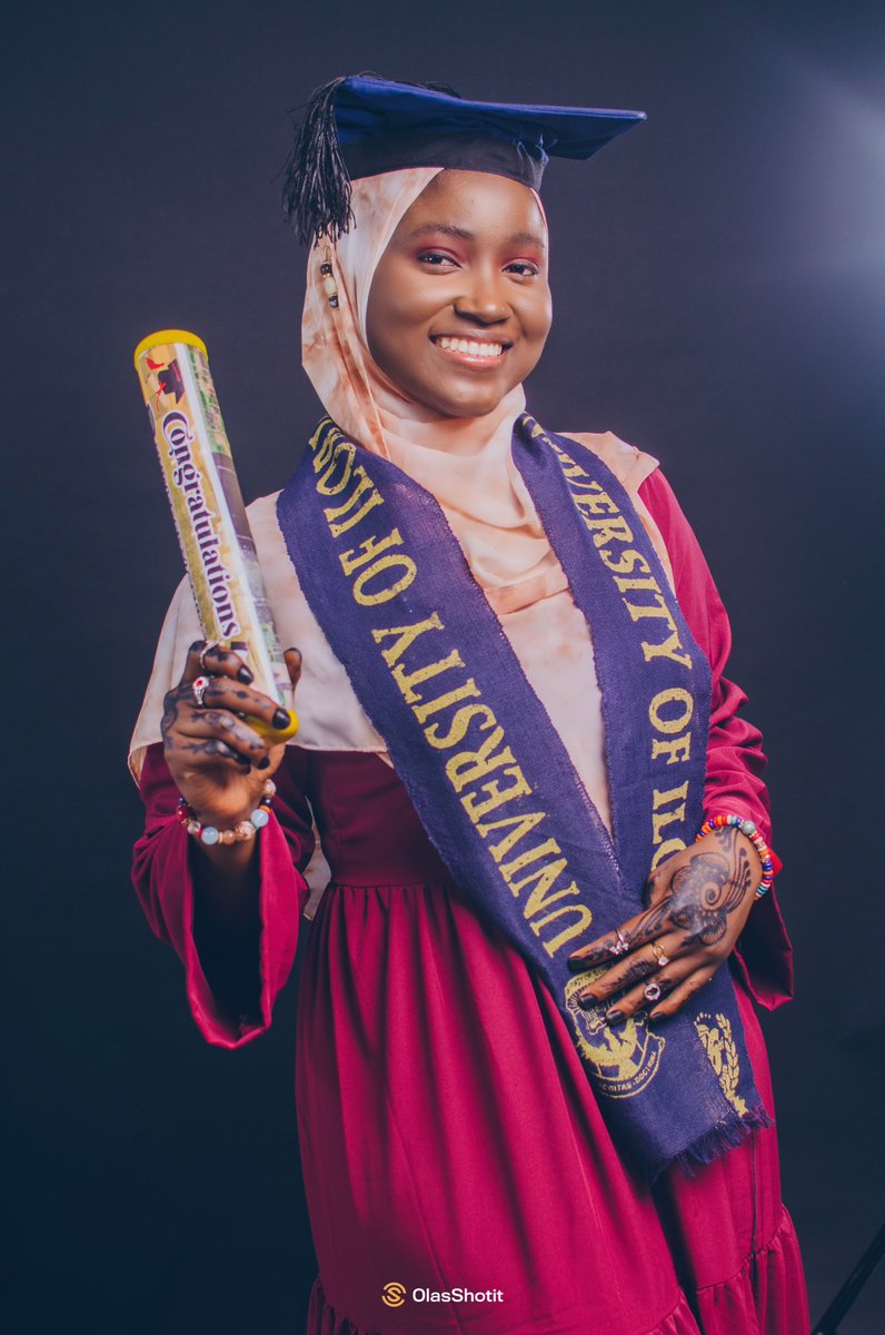 Yeesourlarh's tweet photo. Alhamdulillah Fam, that’s it! 👩‍🎓✅🎉
Class ‘21 ✅ https://t.co/dcZ4gY56ls