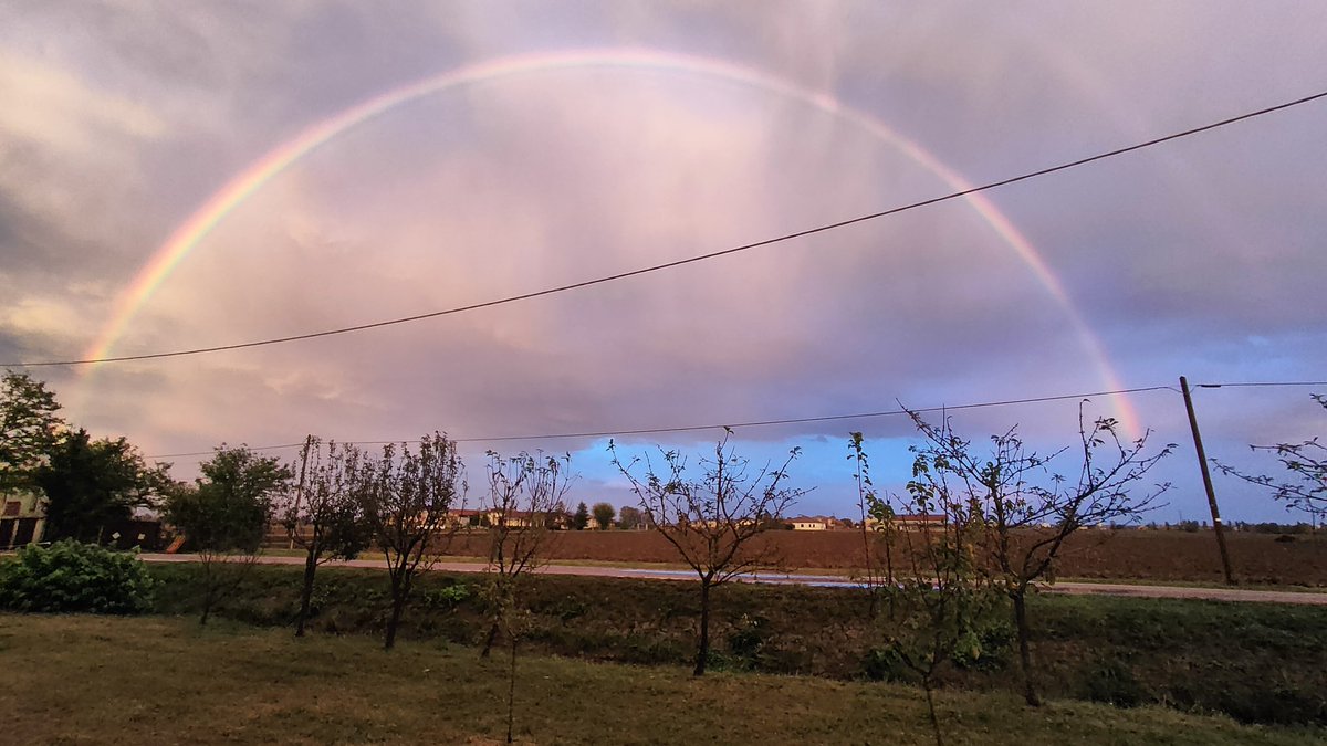 MicRezza's tweet image. #tramonto #arcobaleno