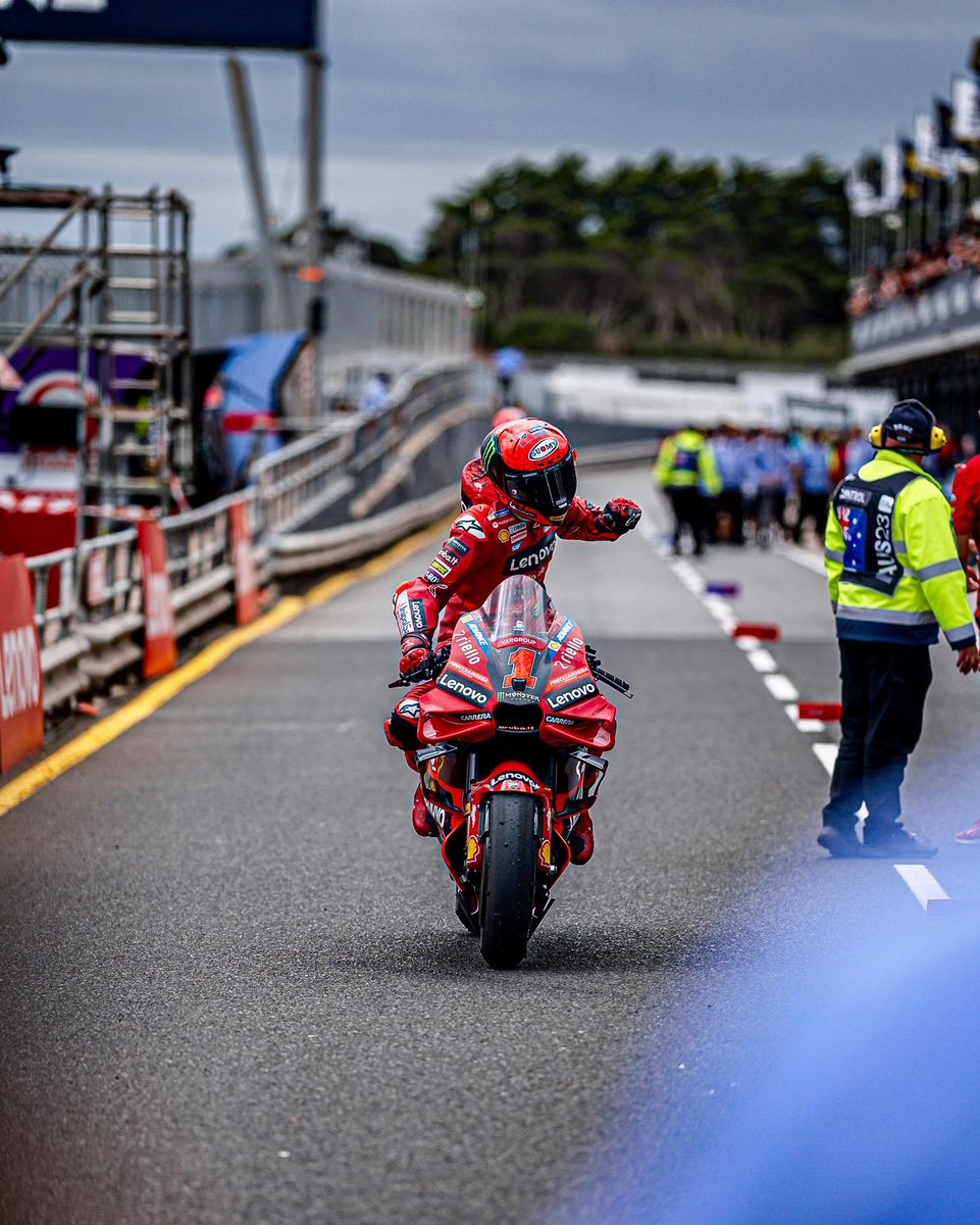 PeccoBagnaia's tweet photo. #AustralianGP 

We scored a crazy header goal 🤙🏻🍿 #Go1Free https://t.co/x7d0FRK4Qi
