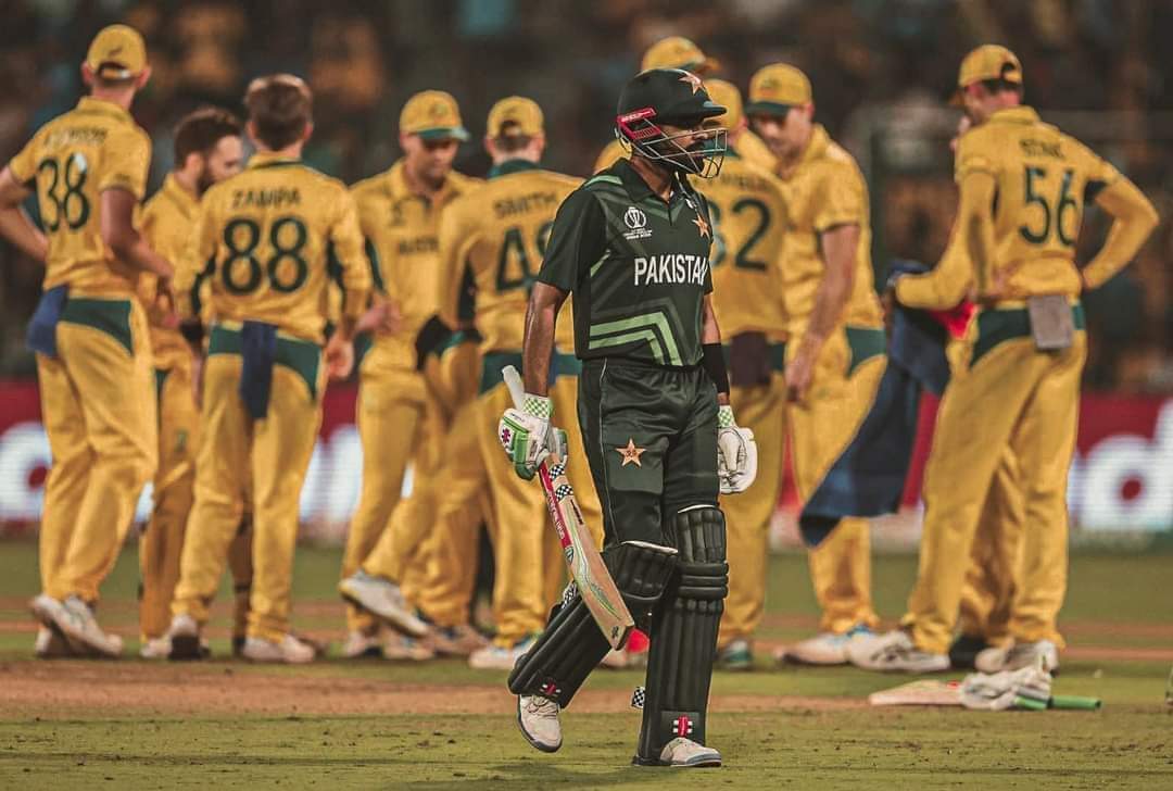Junaidtweets99's tweet photo. Abi boht say matches baqi hain we trust on you Bobby or hm sb ki support team k sath hy. In'sha'Allah fatah hmari ho gi. Please don't lose hope. That was just a bad day. Keep your head high you are our heroes❤️
#PAKvsAUS https://t.co/R1BZZnZuoZ