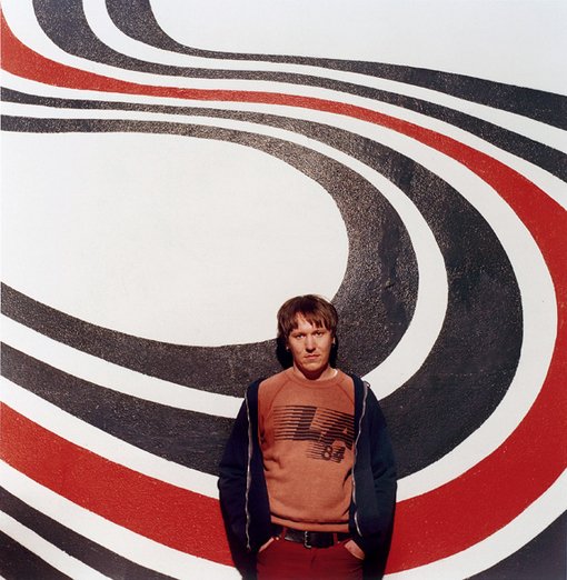 thejunebugfreak's tweet photo. 20 years ago today Elliott Smith passed away at only 34yrs old. One of the most gifted songwriters &amp; musicians of his generation, it's such a terrible loss. His influence is still felt in so many modern artists. A singular artist that is dearly missed &amp; whose music I cherish. 💙 https://t.co/NrMsX0Efqj