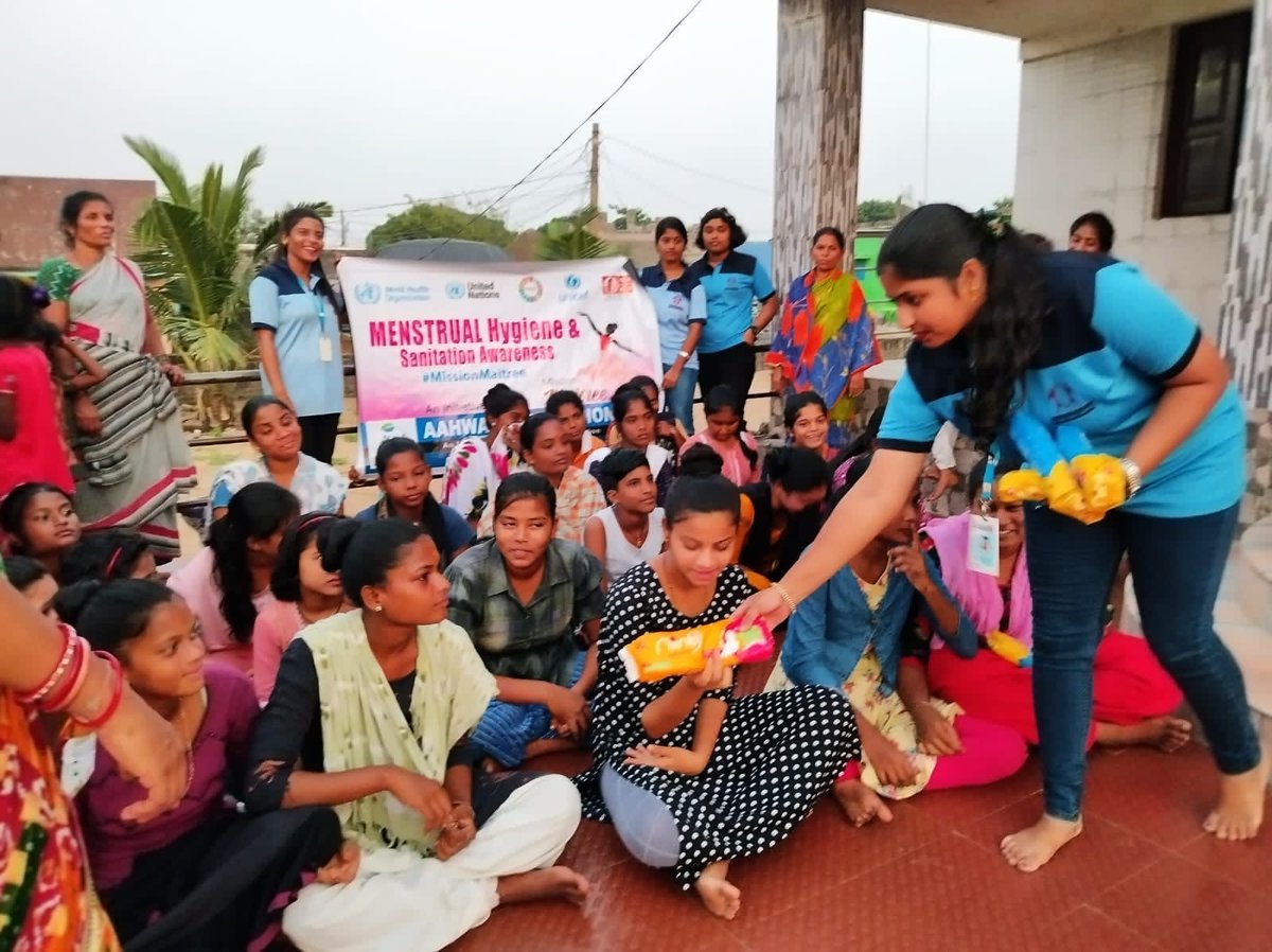 Aahwanofficial's tweet photo. Kudos to @Aahwanofficial Lady Wing for their incredible efforts in organizing a menstrual hygiene awareness event under Mission #Maitree at Sandakud Slum. Empowering women and breaking taboos one step at a time. #MenstrualHygiene #WomenEmpowerment
@DharitriLive1 @CollectorJspur https://t.co/EGCw3Q7eU9