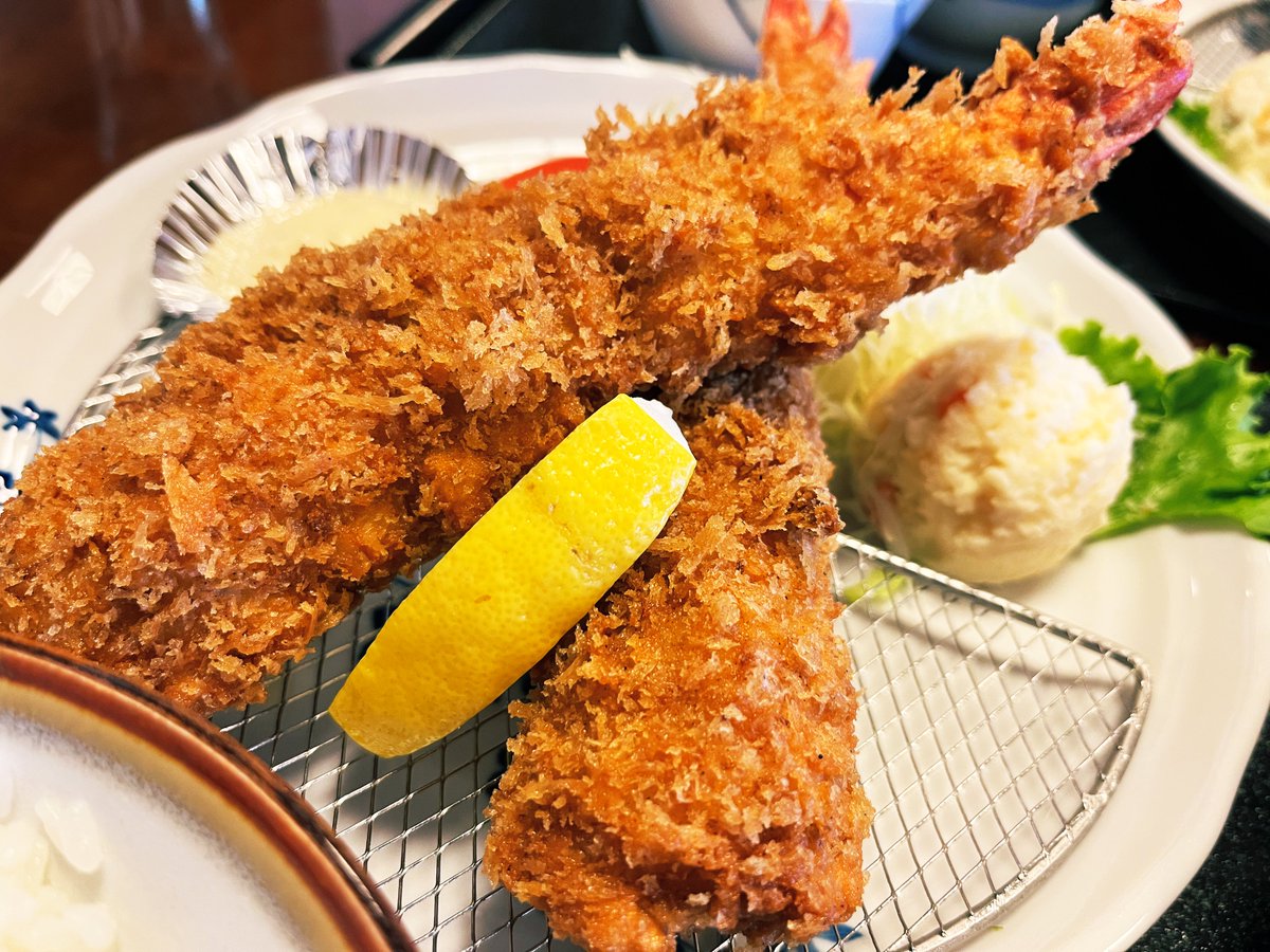 Rettymen's tweet image. 激うま海老フライ🦐
エビは苦手だけど揚げたら食べれる