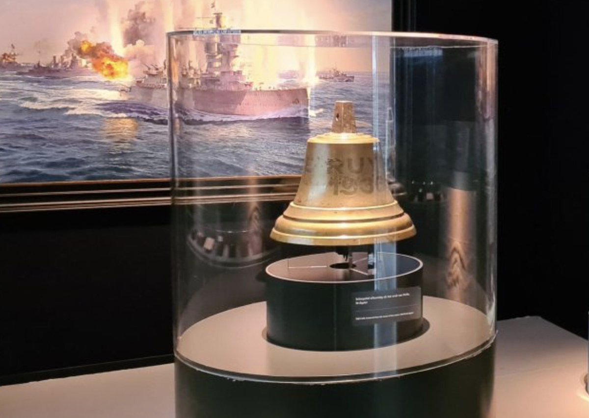 De Koninklijke Marine is dus weer eigenaar van de scheepsbellen. Een van de bellen is in Soerabaja geplaatst op het Karel Doorman monument. Twee bellen zijn in Den Helder, in het Marinemuseum (zie foto) en in het Commandementsgebouw ‘De Admiraliteit’.