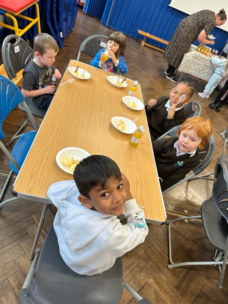 lady_bankes's tweet photo. ROR enjoyed their ice cream party for being the winners of the #FOLBA coin challenge! #TeamLB https://t.co/Zf8ZurkNcq