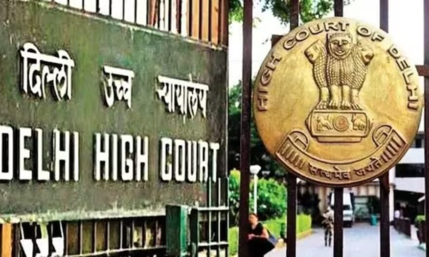 Rs 200 Crore Extortion Case: दिल्ली HC ने सुकेश की सहयोगी पिंकी ईरानी को जमानत दी
bitly.ws/XYyo
#DelhiHighCourt #SukeshChandrasekhar #PinkyIrani #Bail #FinancialScam
@Ashish_sinhaa