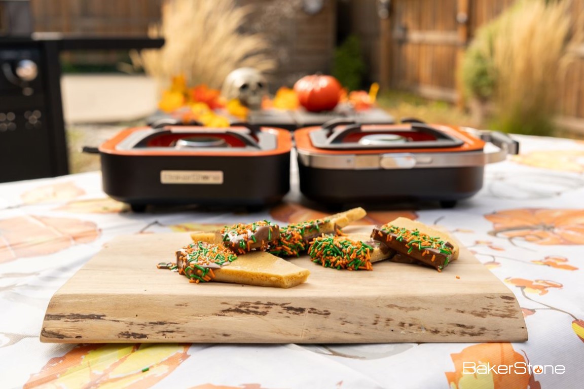 Autumn is the perfect time to cozy up in your backyard and some sweet treats.
For this cozy Halloween, you definitely should try out this sponge toffee with Halloween sprinkle. 

Grab this camp buddy via bio, you can make this easy and fun wherever you are!

#Halloween
#campstove