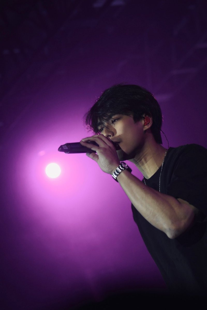 เมื่อวานโอมบอกพร้อมมาก แต่วันนี้โอมตื่นเต้นสุด ๆ  🤩✨ แต่ต่อให้ตื่นเต้นแค่ไหน แฟน ๆ เตรียมรอรับความสนุกจากโอมได้เลย 🥰🥳 รอเจอแฟน ๆ อยู่นะ

#OHMreadyforMACAU
#GMMTV