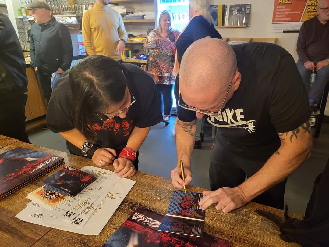 Honoured to be asked by our @gcje24 to sign a cd and vinyl along side @theheavynorth boys new album #DeltaShakedown on my image they used. She has the only one x